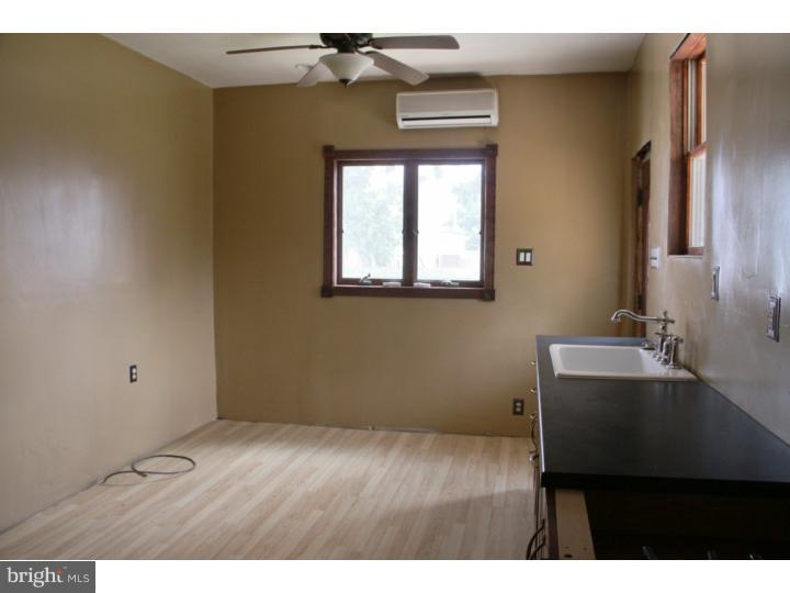 4314 Decatur Street Philadelphia, PA 19136 - Photo 14 of 25 Kitchen