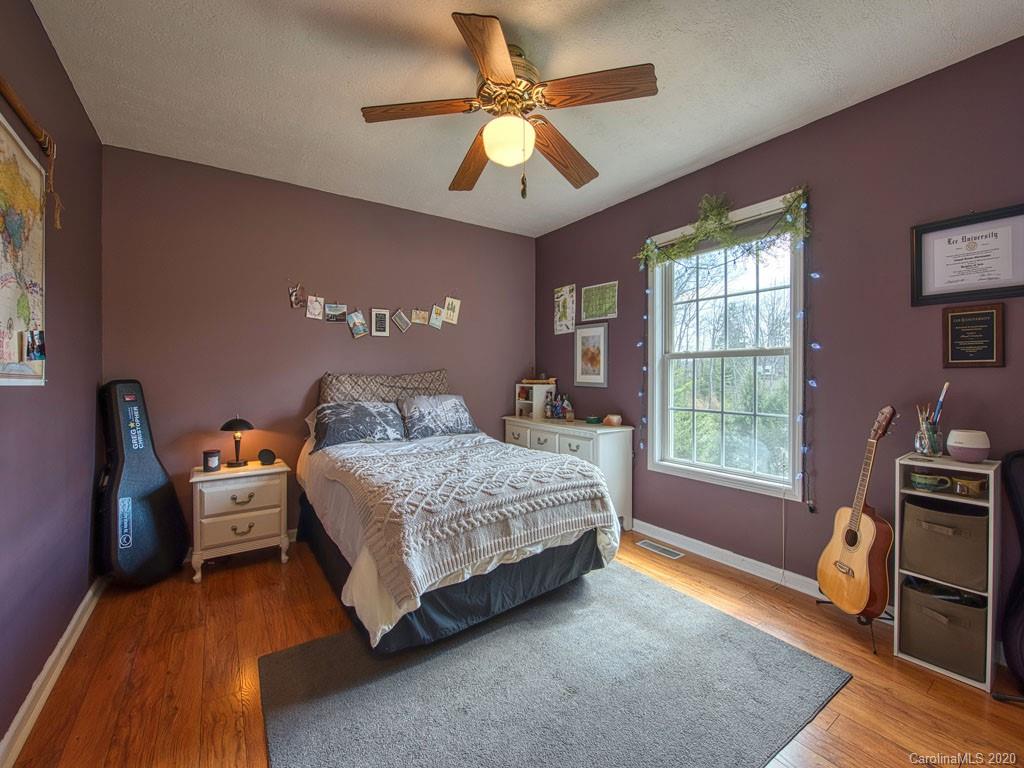 208 Oak Ridge Drive Clyde, NC 28721 - Photo 27 of 36