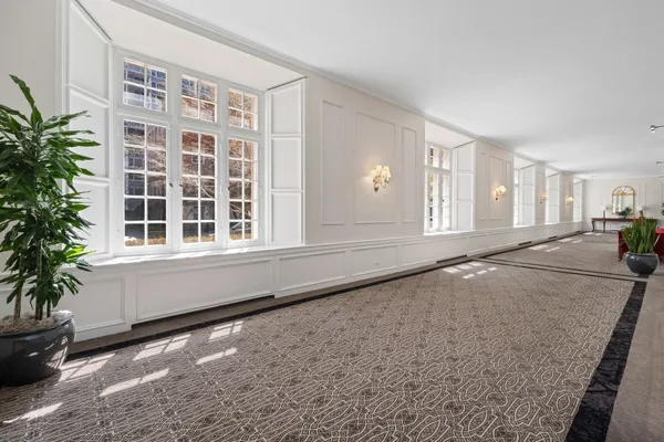 $425,000 | 4300 North Marine Drive, Unit 1601, Chicago, IL 60613