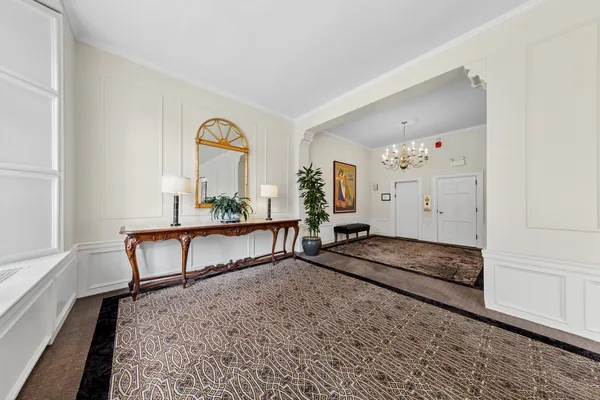 $425,000 | 4300 North Marine Drive, Unit 1601, Chicago, IL 60613