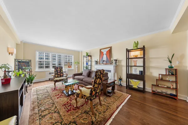$425,000 | 4300 North Marine Drive, Unit 1601, Chicago, IL 60613