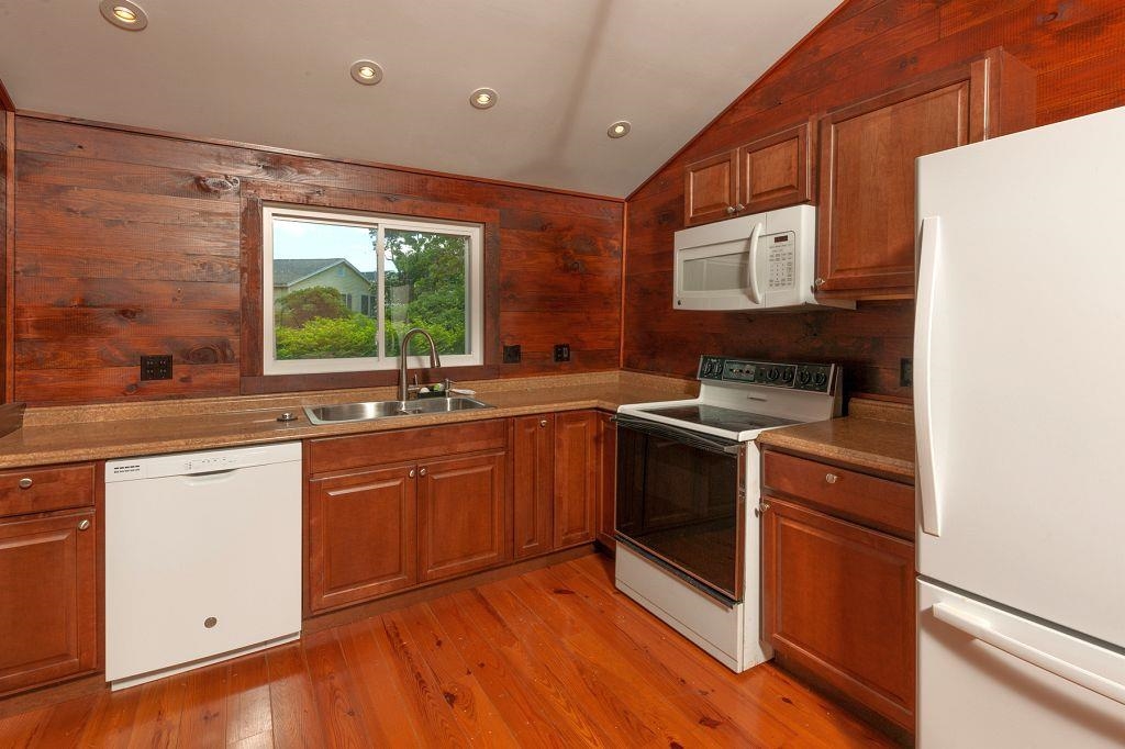 320 Long Sands Road York, ME 03909 - Photo 7 of 22 Gallery Image 7