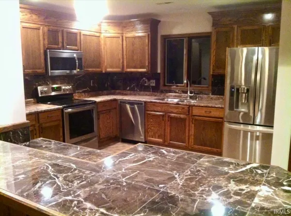 $2,500 | 9375 Cooper Road, Indianapolis, IN 46077