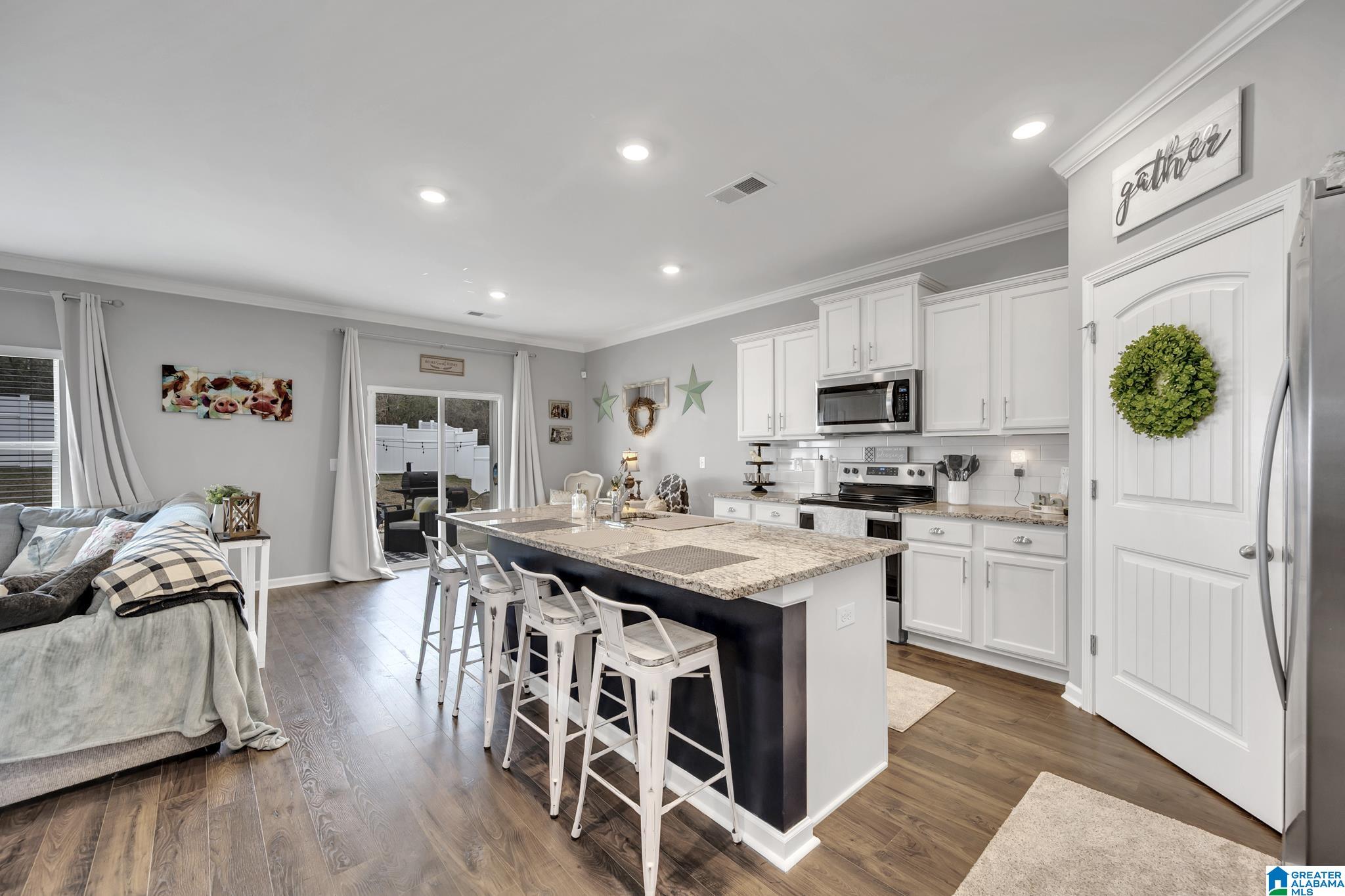 1039 Flyway View Lane Alabaster, AL 35007 - Photo 12 of 49