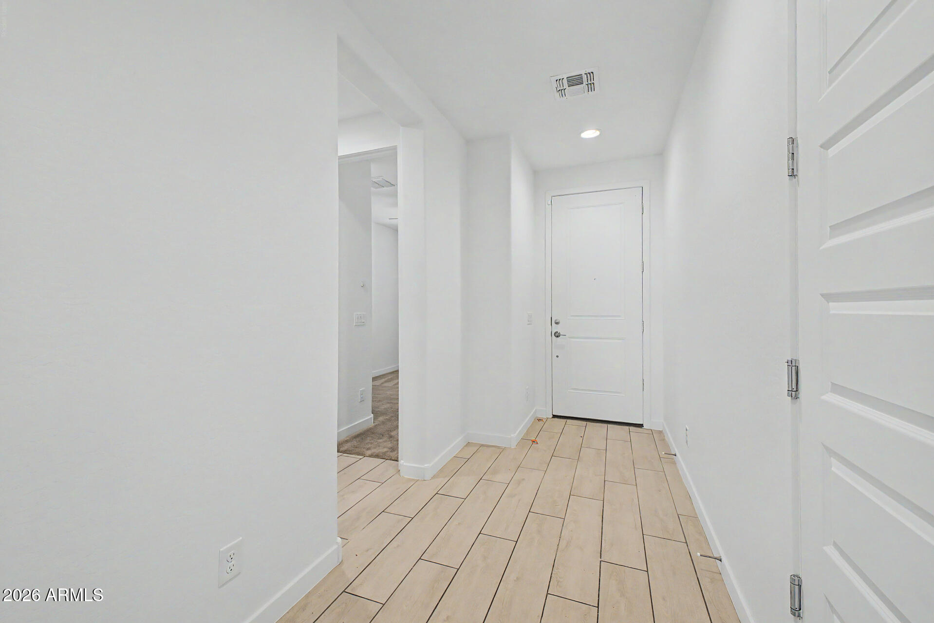 1632 West Piedmont Road Phoenix, AZ 85041 - Photo 4 of 31