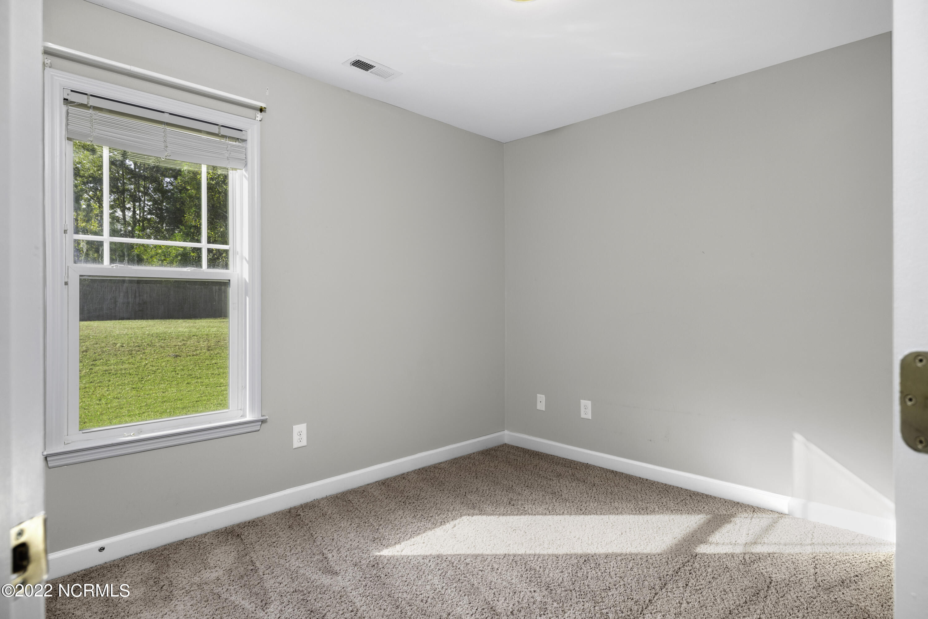 1629 Murrill Hill Road Jacksonville, NC 28540 - Photo 4 of 17