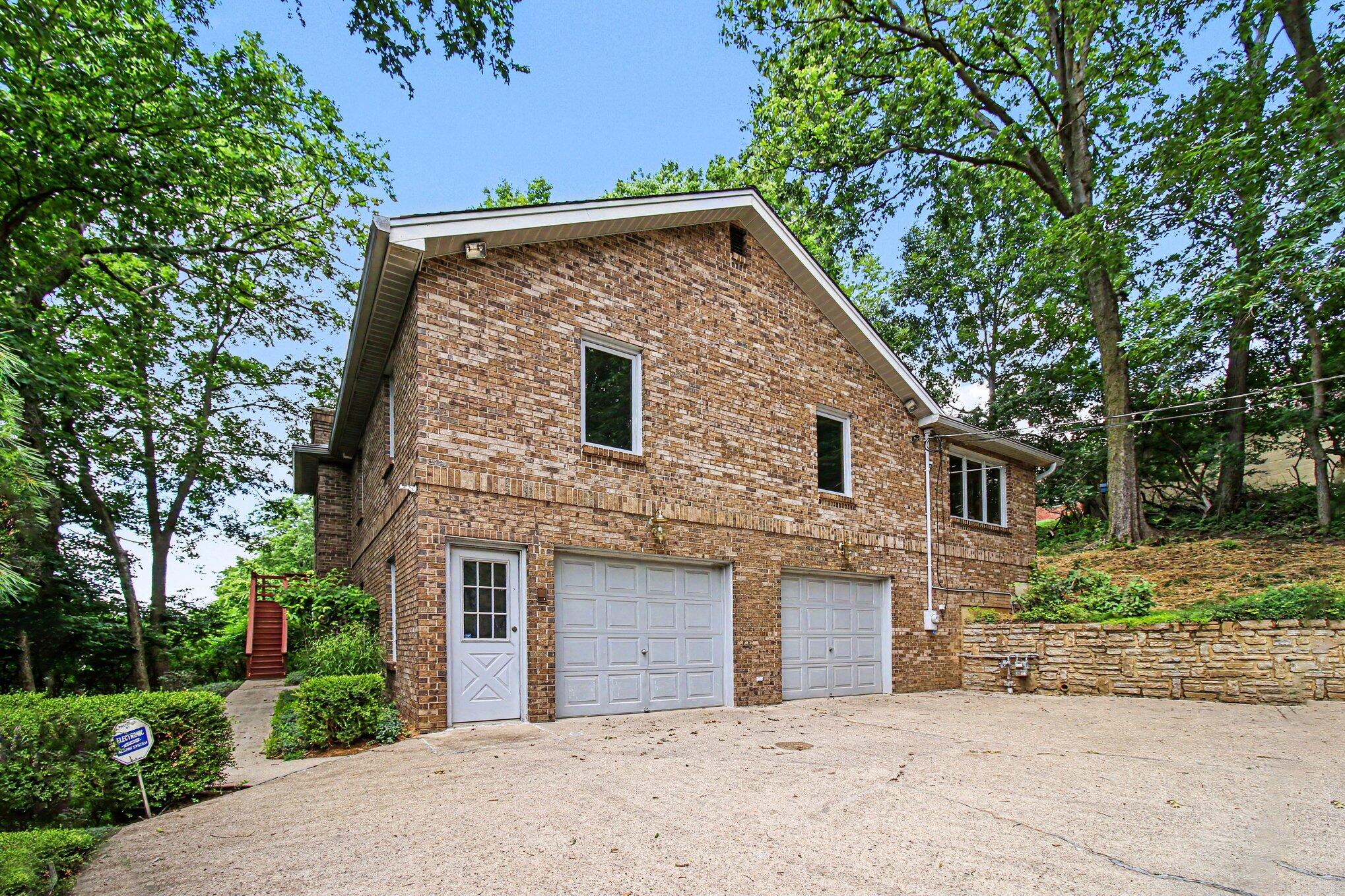 829 Lincoln Road Bellevue, KY 41073 - Photo 4 of 49 file_4803