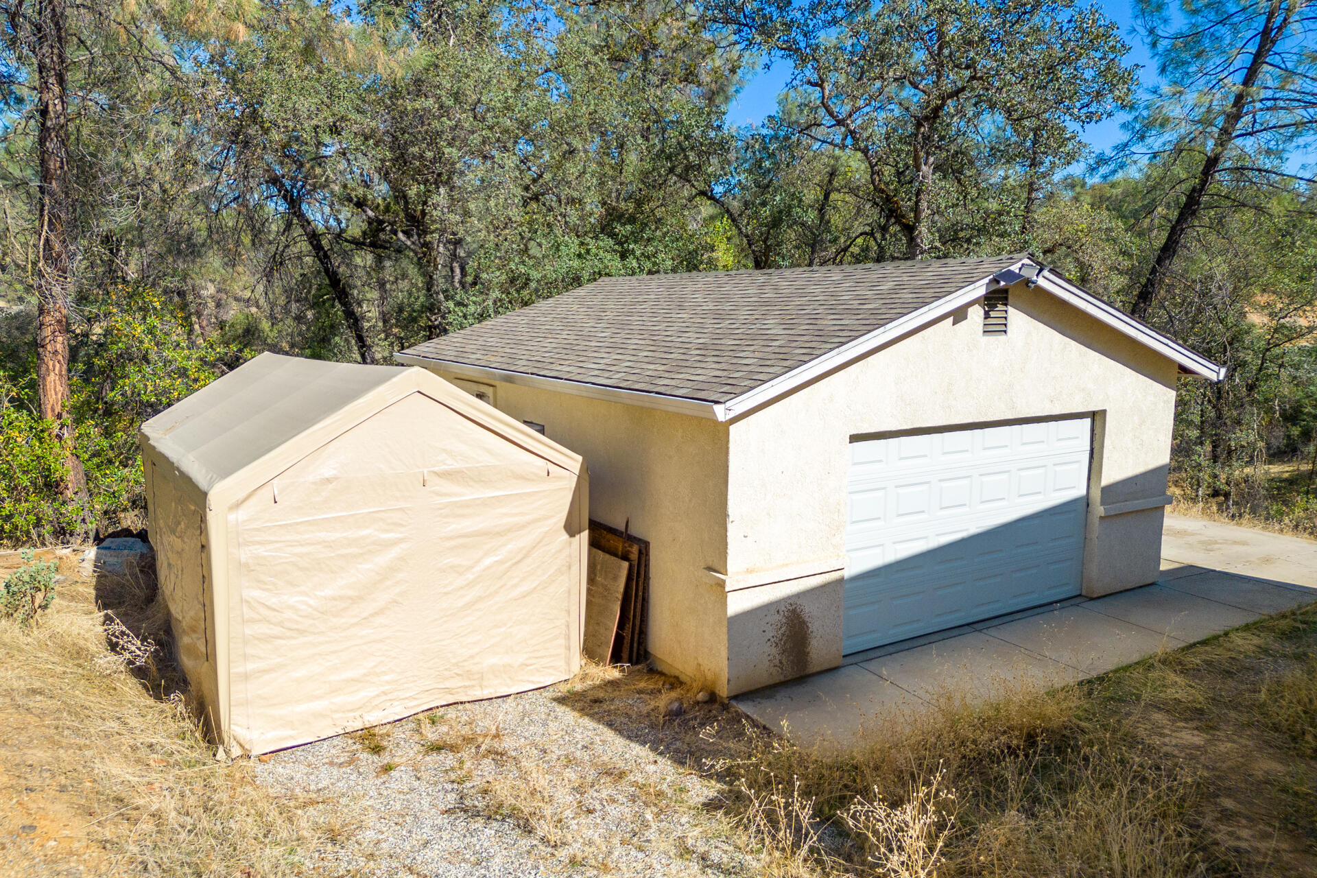Richards Way Anderson, CA 96007 - Photo 4 of 34 a view of a house with a backyard