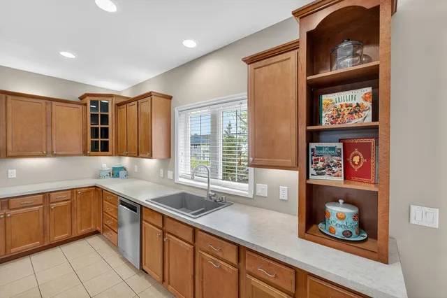 $664,000 | 302 Oakmont Street, Oregon, WI 53575