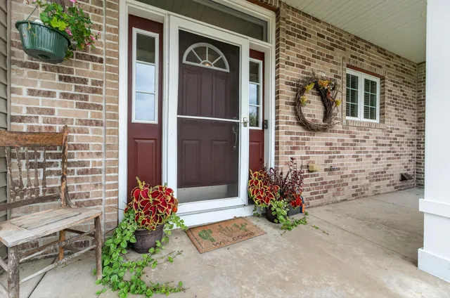 $664,000 | 302 Oakmont Street, Oregon, WI 53575