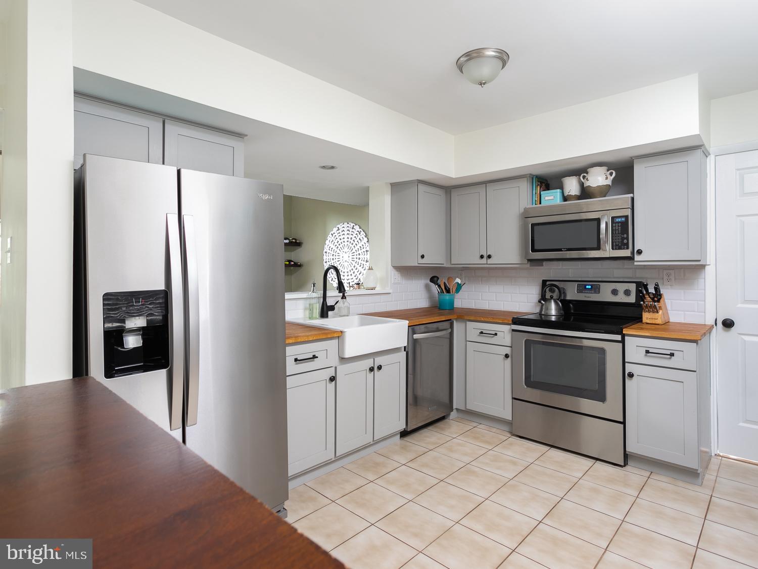 51 Country Lane Hamilton, NJ 08690 - Photo 12 of 41