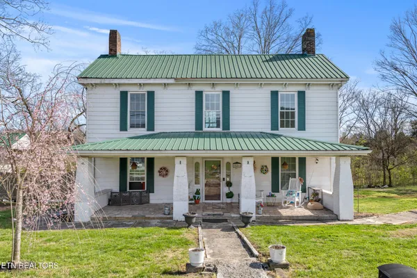 $295,000 | 526 Old Middlesboro Highway, La Follette, TN 37766