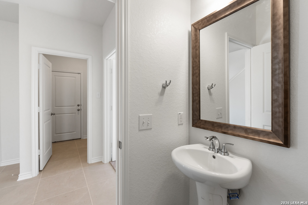 14415 Gopher Cove Elmendorf, TX 78112 - Photo 18 of 29