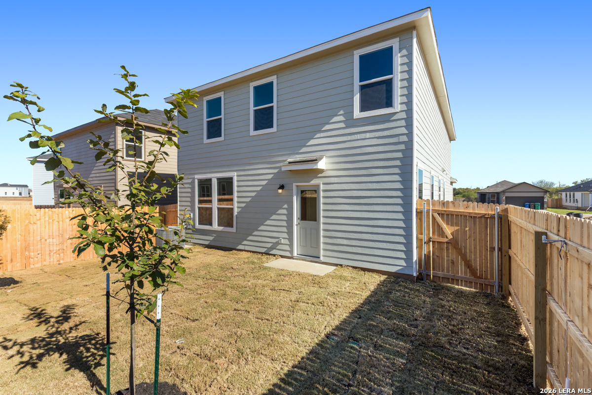 14415 Gopher Cove Elmendorf, TX 78112 - Photo 8 of 29