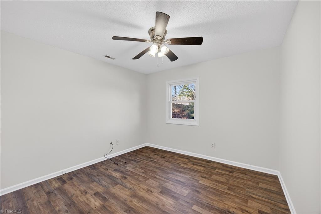 1308 Boundary Avenue High Point, NC 27260 - Photo 14 of 24