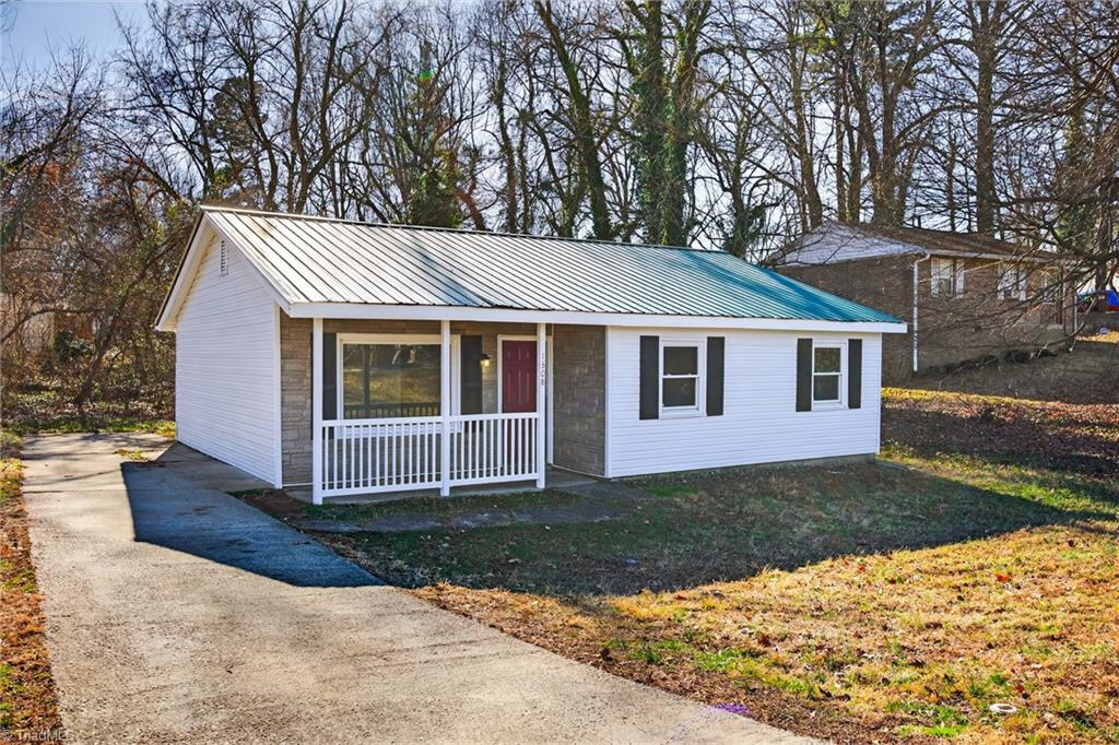 1308 Boundary Avenue High Point, NC 27260 - Photo 2 of 24