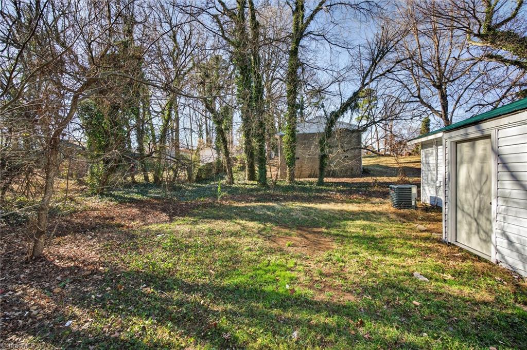 1308 Boundary Avenue High Point, NC 27260 - Photo 22 of 24