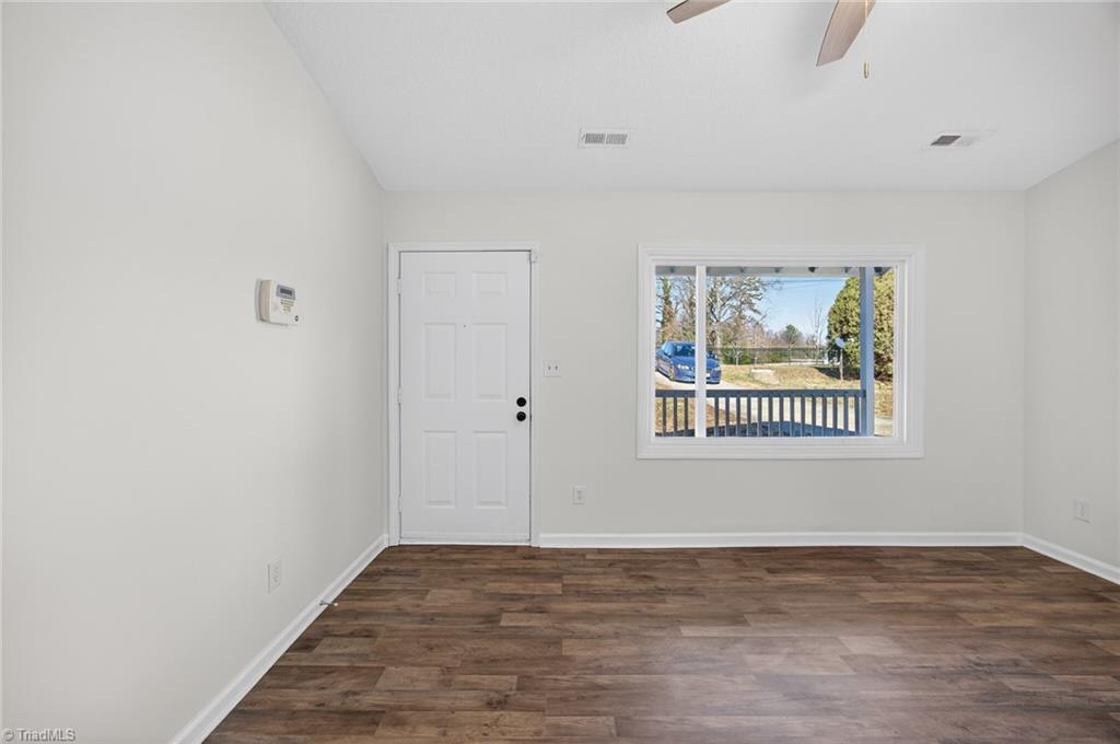 1308 Boundary Avenue High Point, NC 27260 - Photo 5 of 24