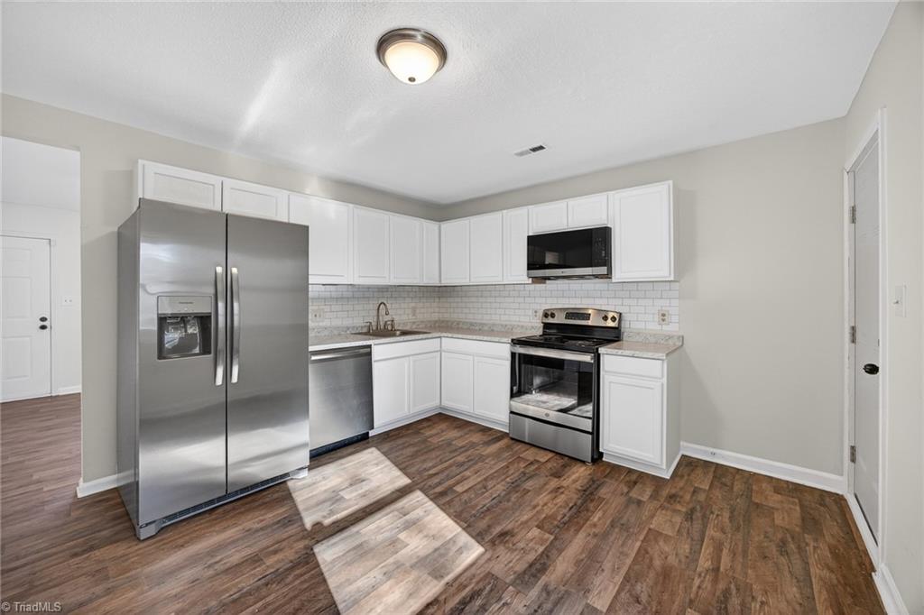 1308 Boundary Avenue High Point, NC 27260 - Photo 9 of 24