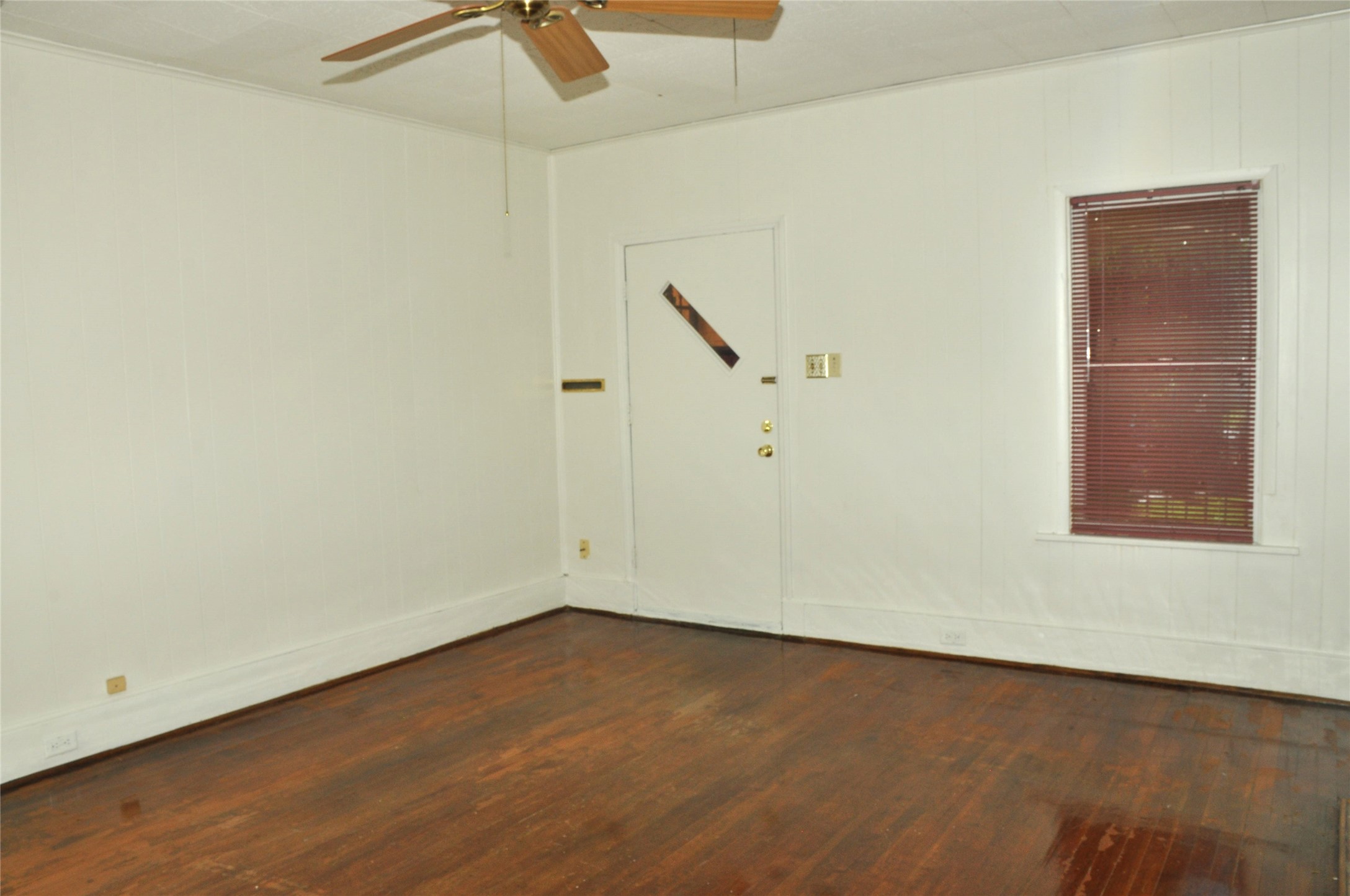 1939 Alta Vista Street Houston, TX 77023 - Photo 3 of 22