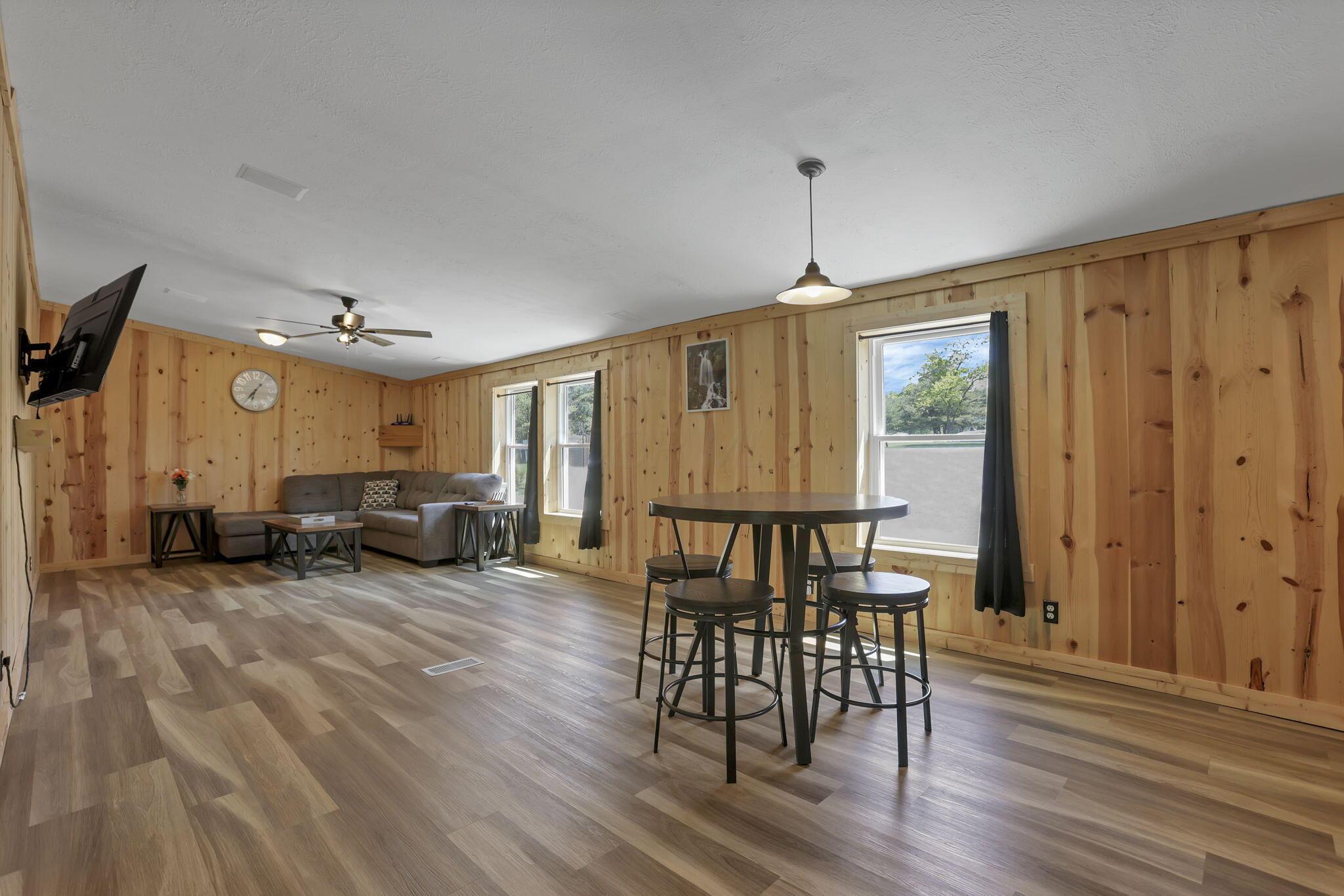 18682 Griffith Road Logan, OH 43138 - Photo 18 of 44 18682 dining area