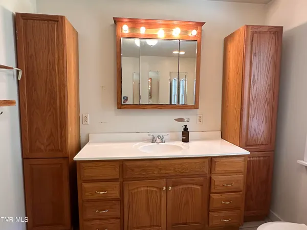$179,000 | 7727 Swords Creek Road, Swords Creek, VA 24649