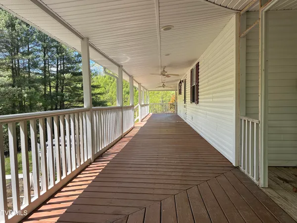 $179,000 | 7727 Swords Creek Road, Swords Creek, VA 24649