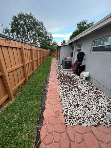 $2,900 | 2317 Northwest 6th Court, Unit 2317, Fort Lauderdale, FL 33311