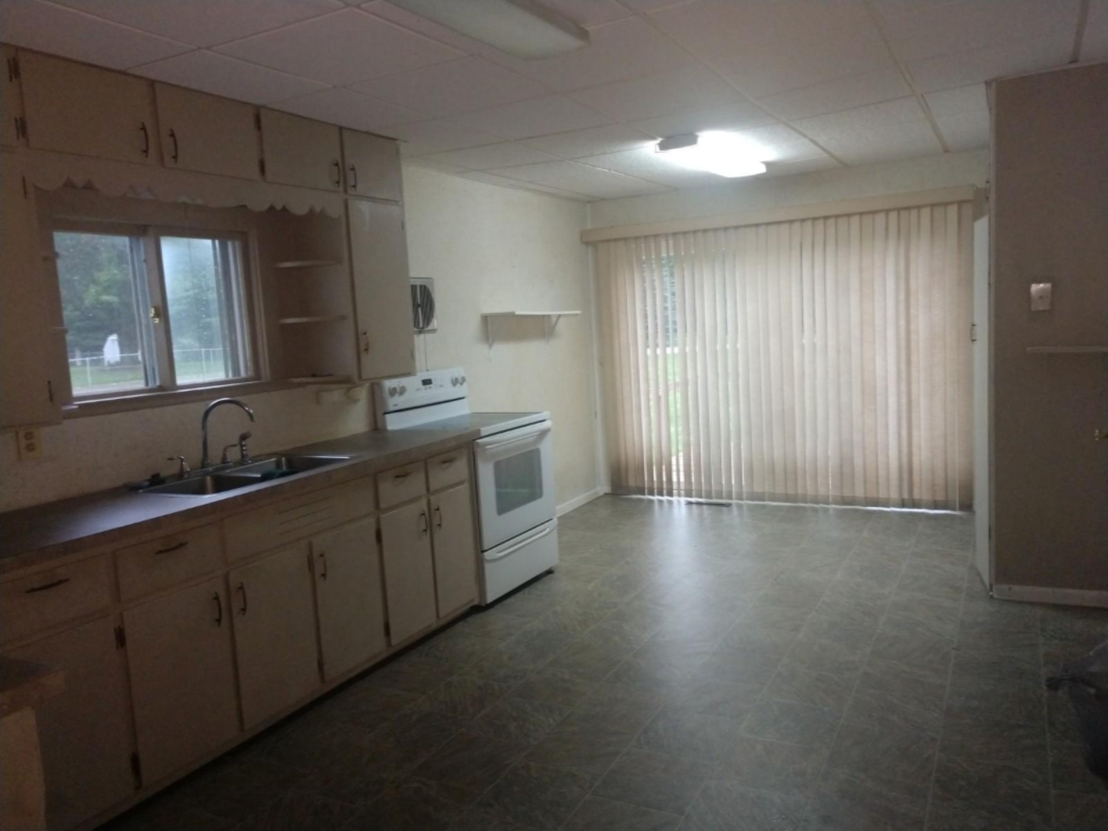 466 West Remus Road Mount Pleasant, MI 48858 - Photo 3 of 12 2000000000225946