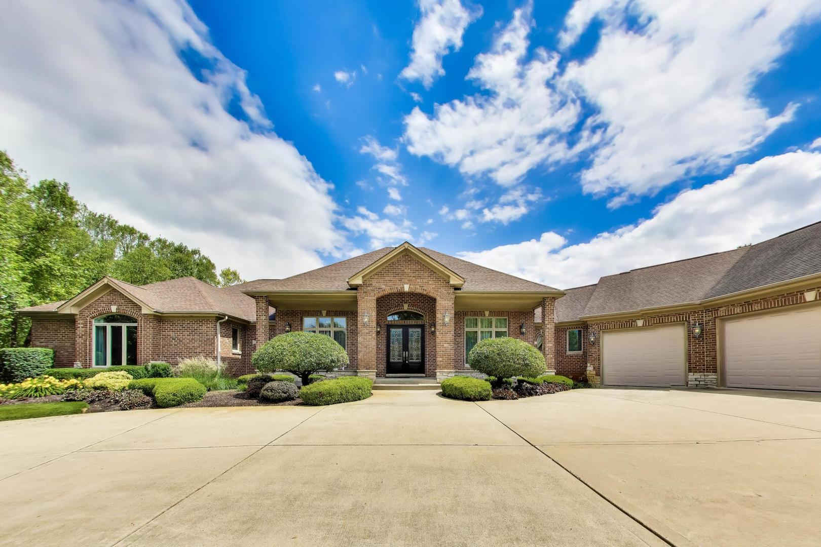 31 Prairie Lane Wayne, IL 60184 - Photo 2 of 48