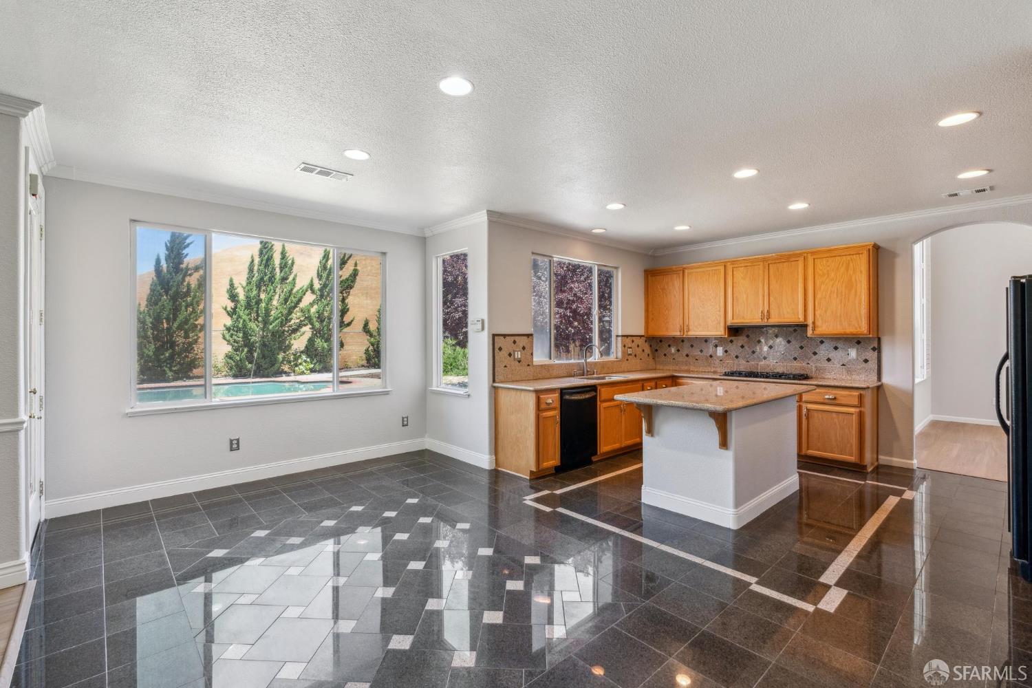 5317 Judsonville Drive Antioch, CA 94531 - Photo 11 of 64