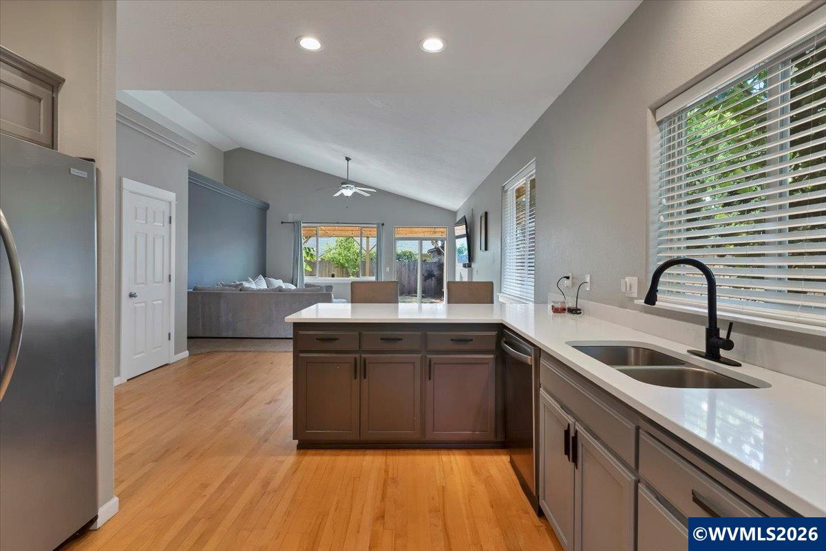 284 Southwest Wyatt Street Dallas, OR 97338 - Photo 6 of 38