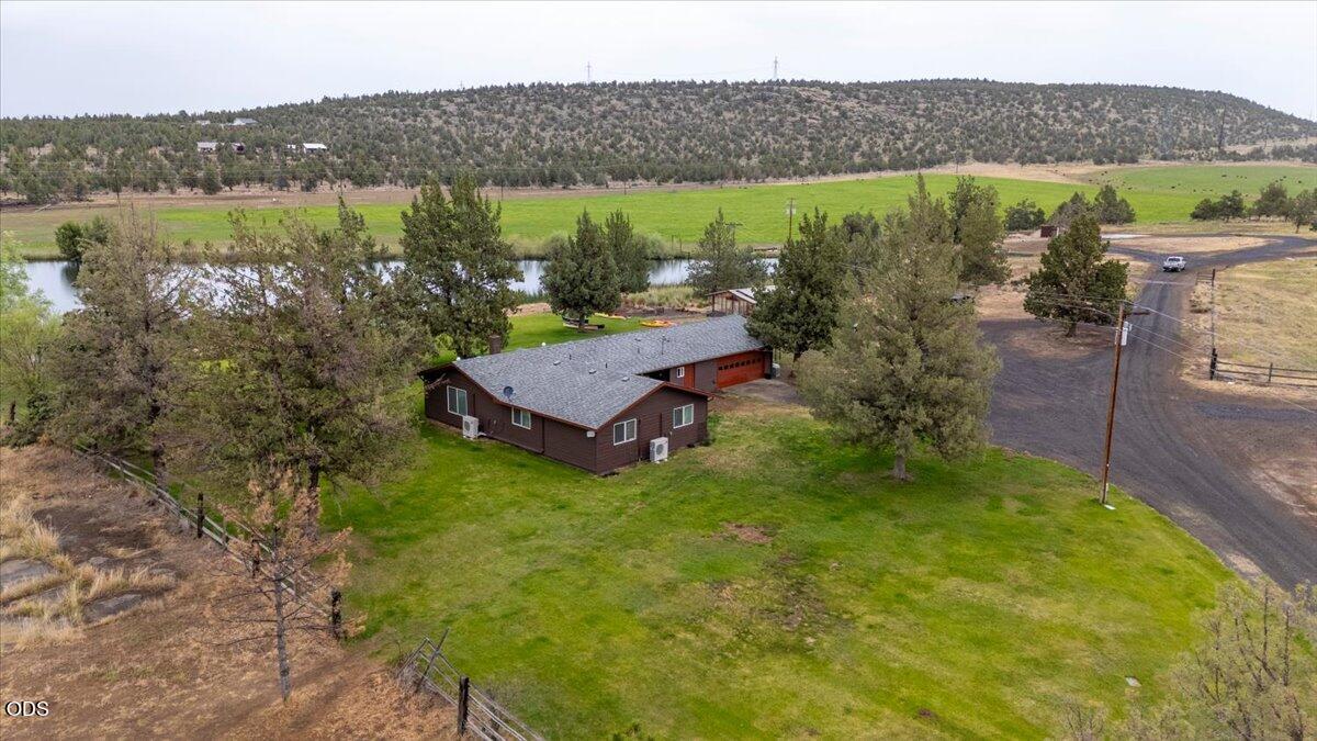 7995 Southwest Houston Lake Road Powell Butte, OR 97753 - Photo 3 of 70