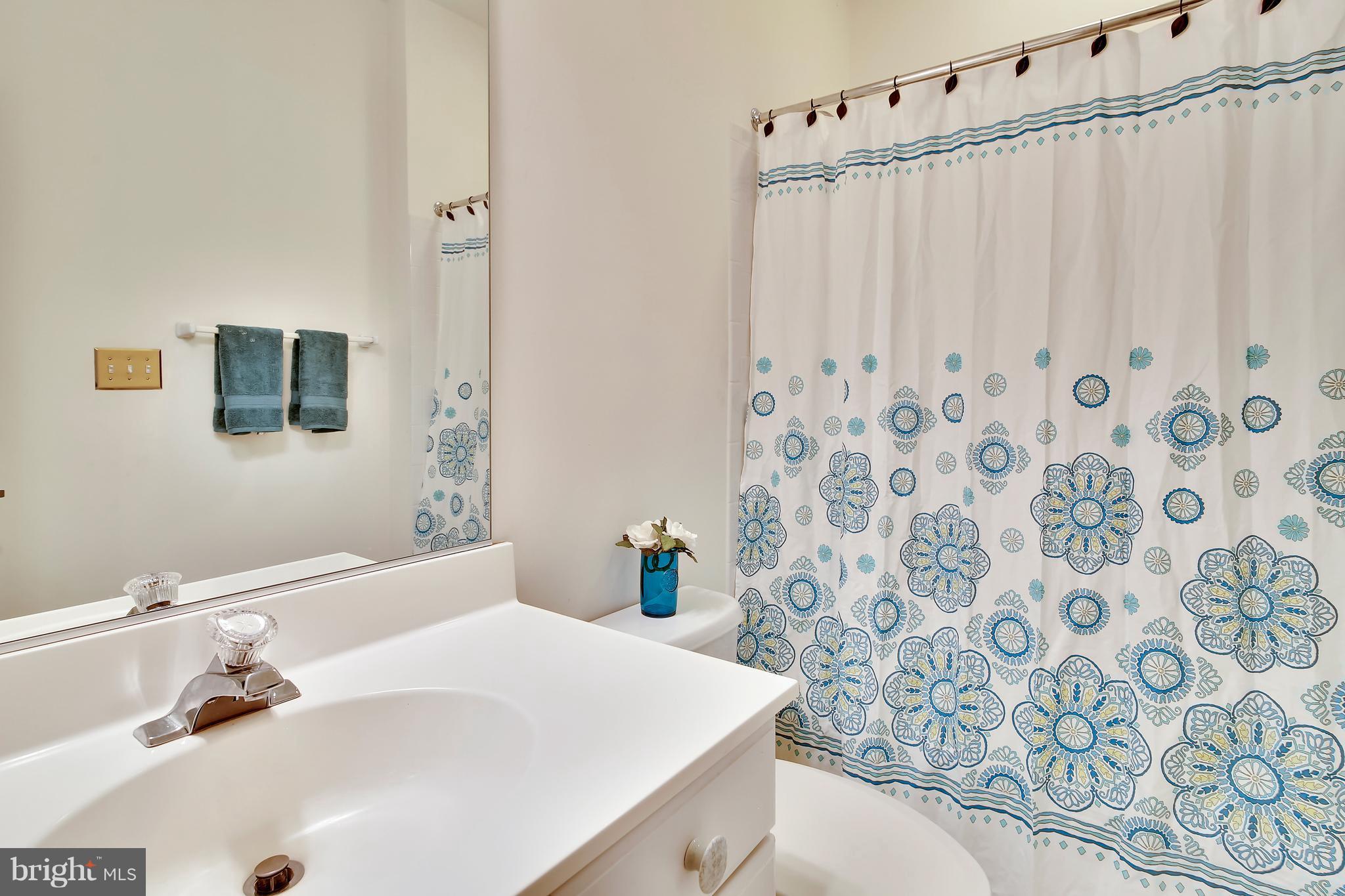 378 Colony Point Place Edgewater, MD 21037 - Photo 21 of 30 Upper Level Bathroom