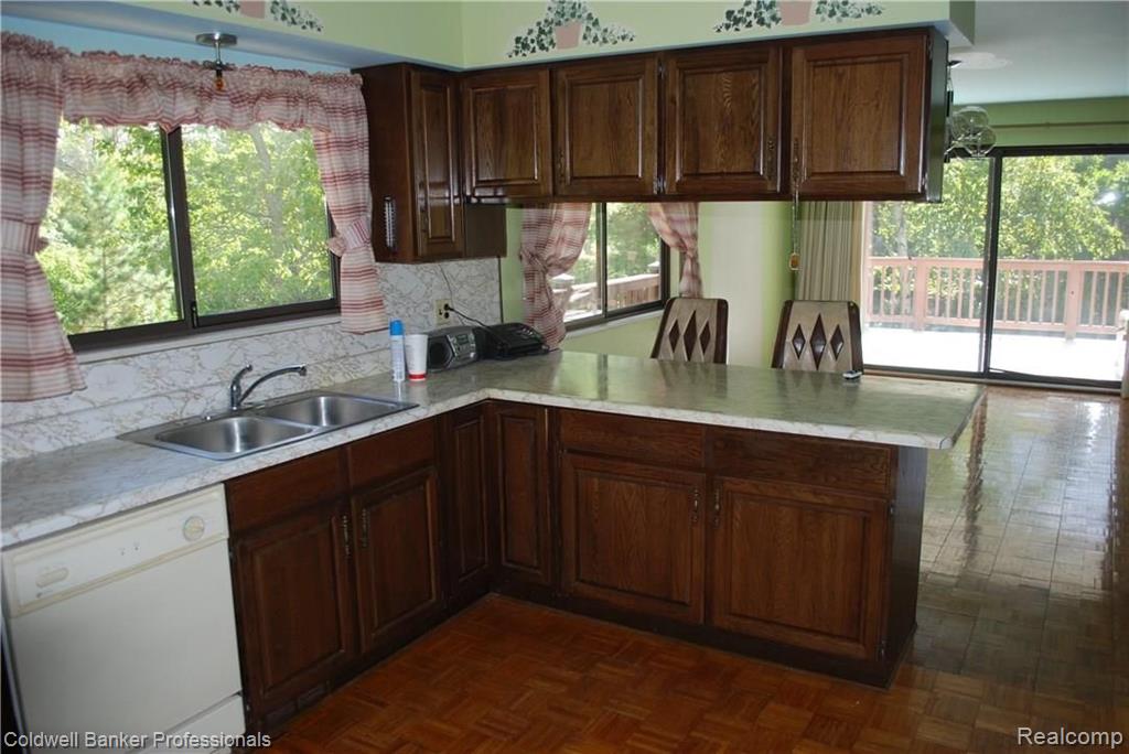 29800 Westgate Road Farmington Hills, MI 48334 - Photo 17 of 43