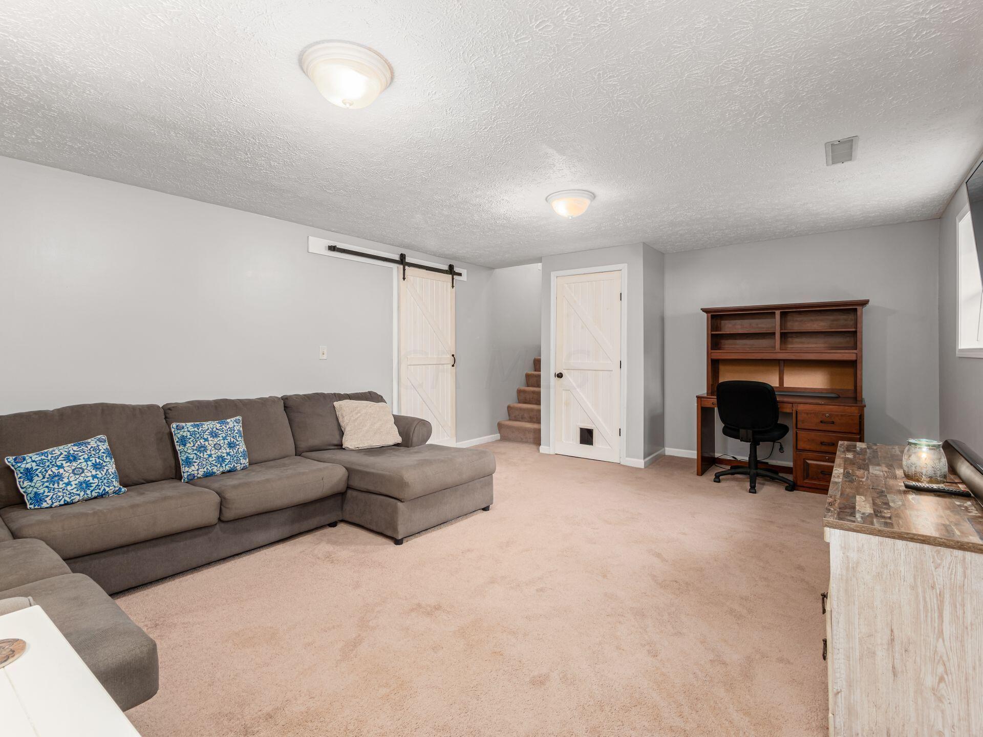454 Ballman Road Etna, OH 43068 - Photo 15 of 28 Family Room D