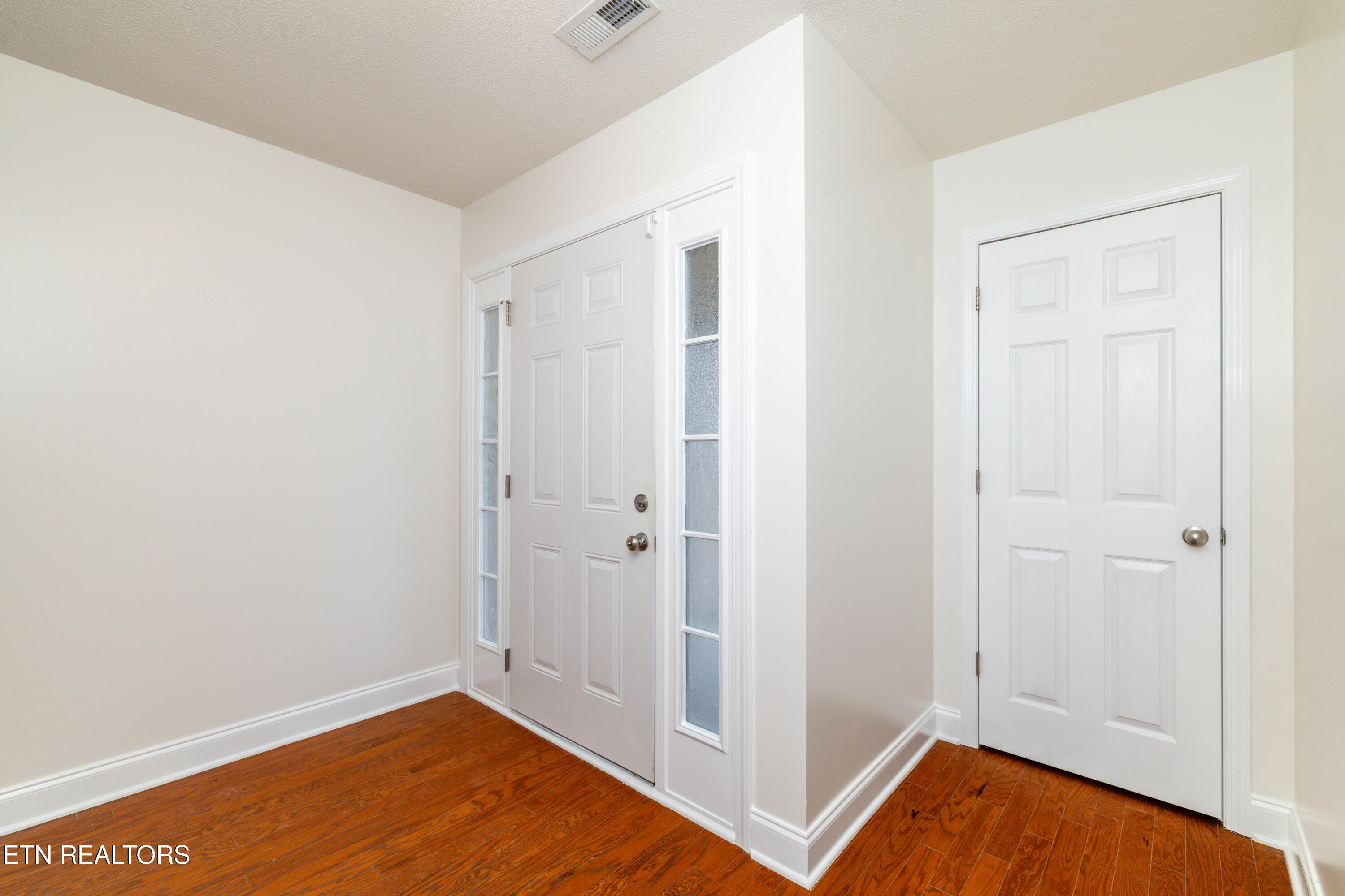 5104 Cates Bend Way Powell, TN 37849 - Photo 10 of 37 755A4278