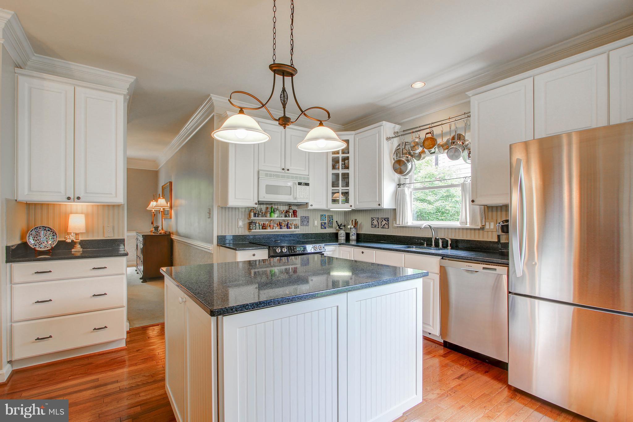 322 Tschiffely Square Road Gaithersburg, MD 20878 - Photo 12 of 30 Kitchen