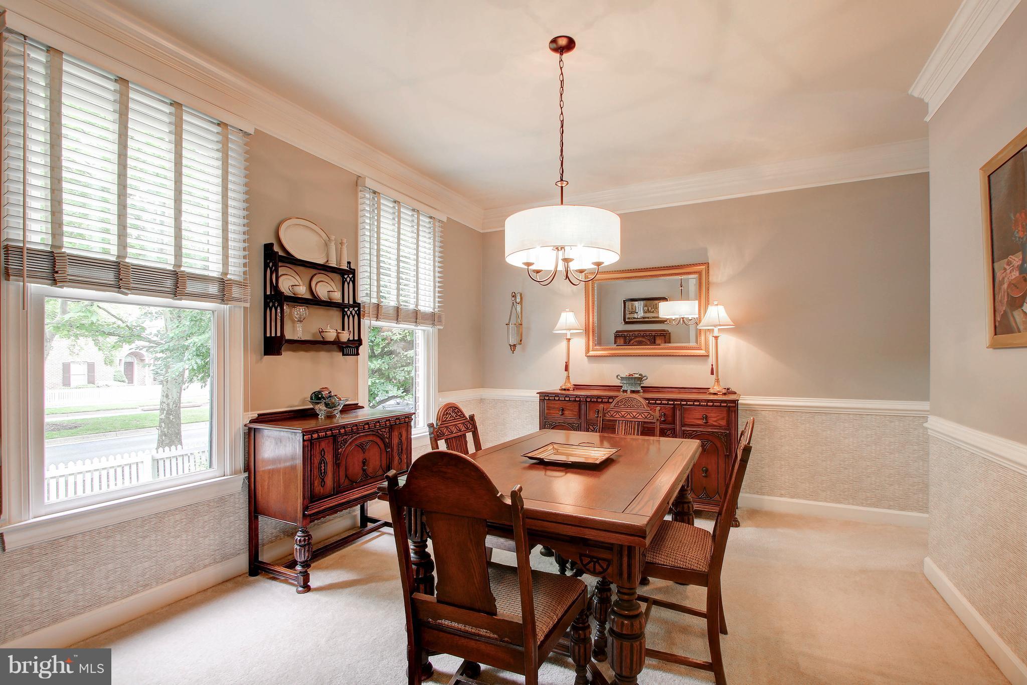322 Tschiffely Square Road Gaithersburg, MD 20878 - Photo 6 of 30 Dining Room