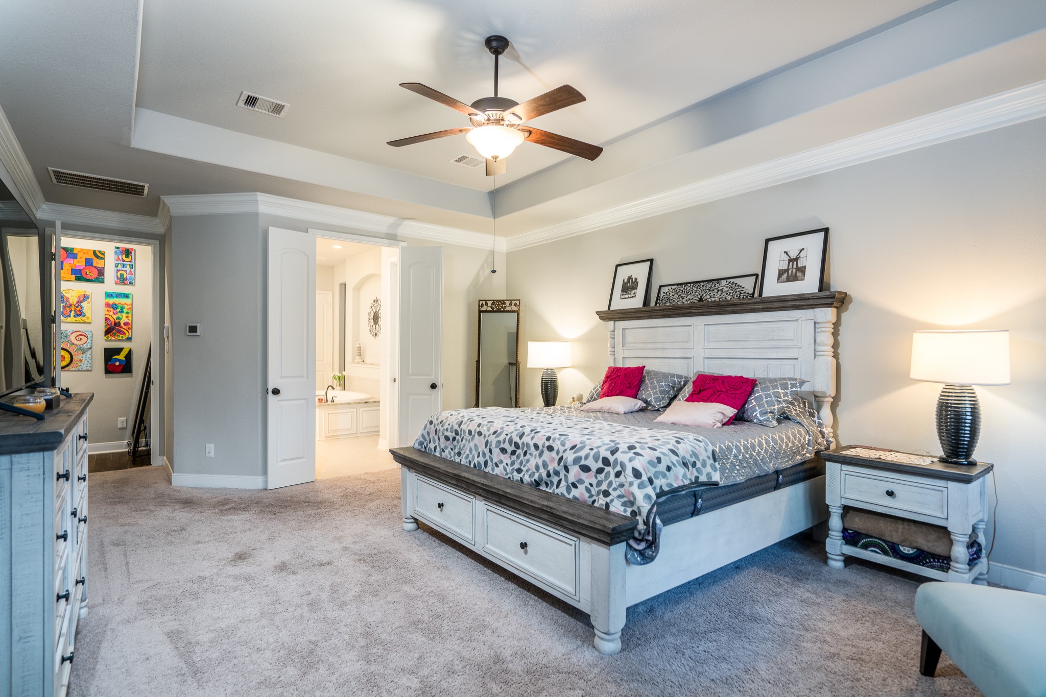 10410 Southern Hawker Conroe, TX 77385 - Photo 19 of 47 Primary Bedr