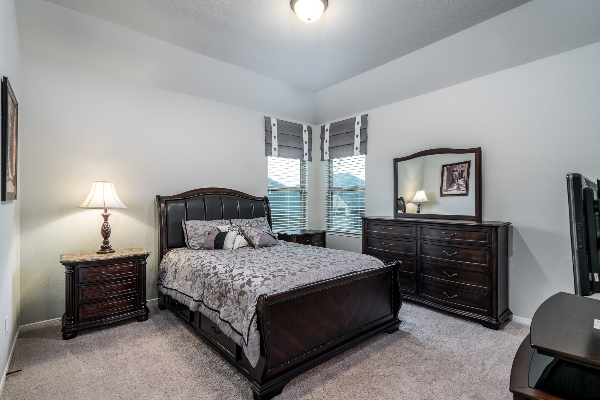 10410 Southern Hawker Conroe, TX 77385 - Photo 22 of 47 Secondary Bedroom