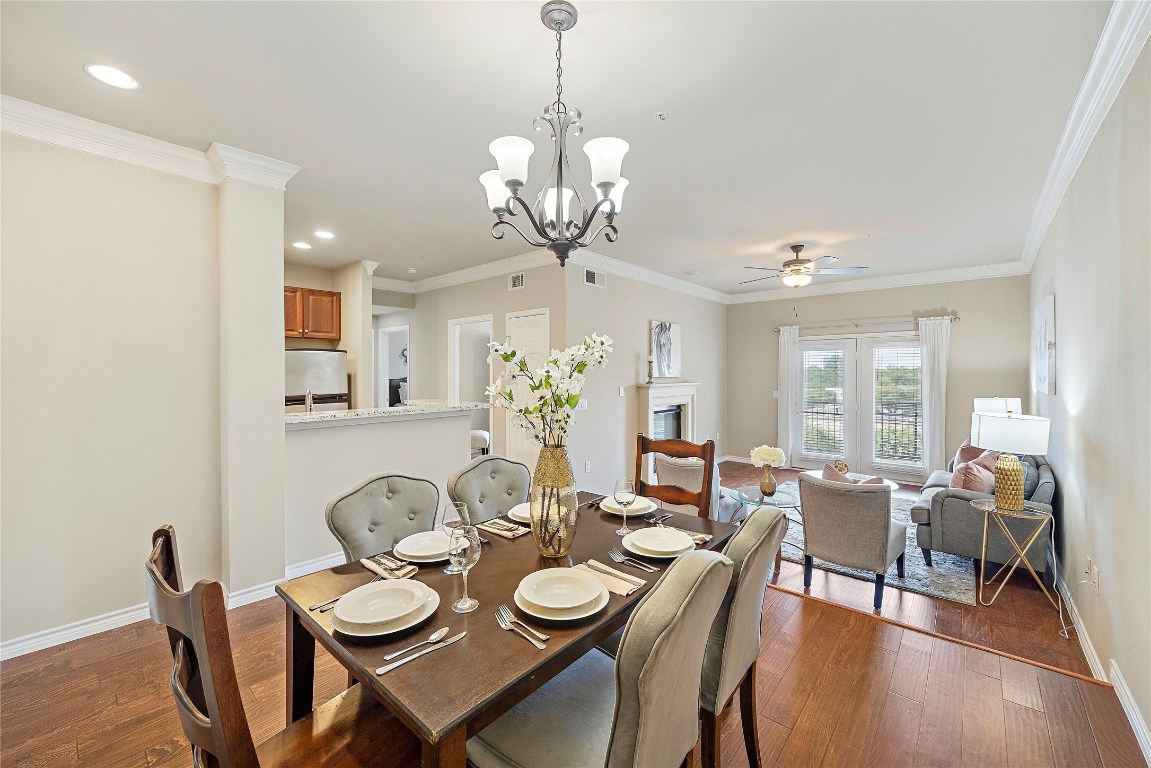 2400 McCue Road, Unit 428 Houston, TX 77056 - Photo 3 of 24