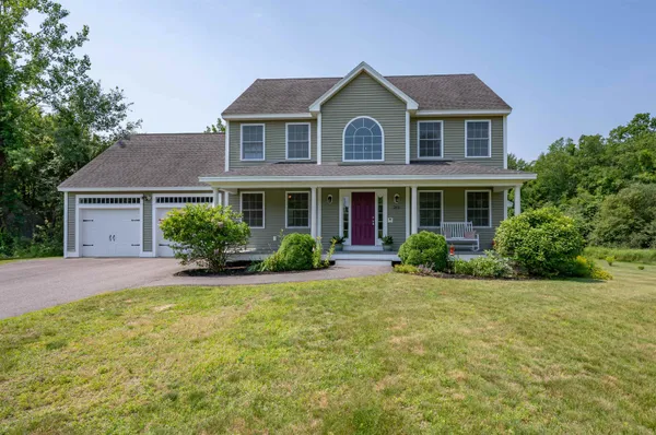 $729,000 | 266 Kent Farm Road, Hampstead, NH 03841