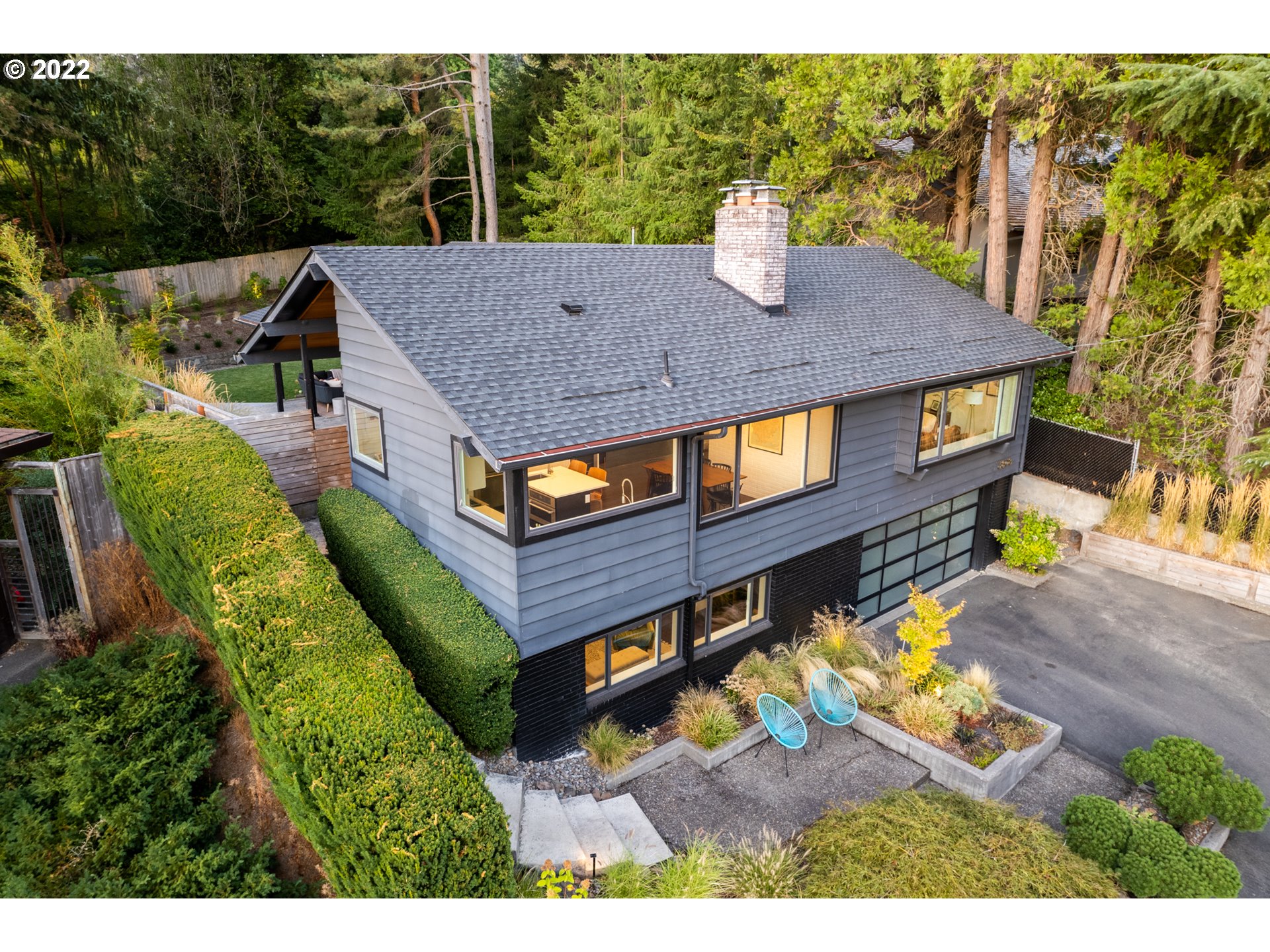 3808 Southwest Jerald Way Portland, OR 97221 - Photo 30 of 32 Yard