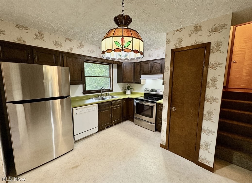 16481 Hart Road Montville, OH 44064 - Photo 11 of 36 Gallery Image 11