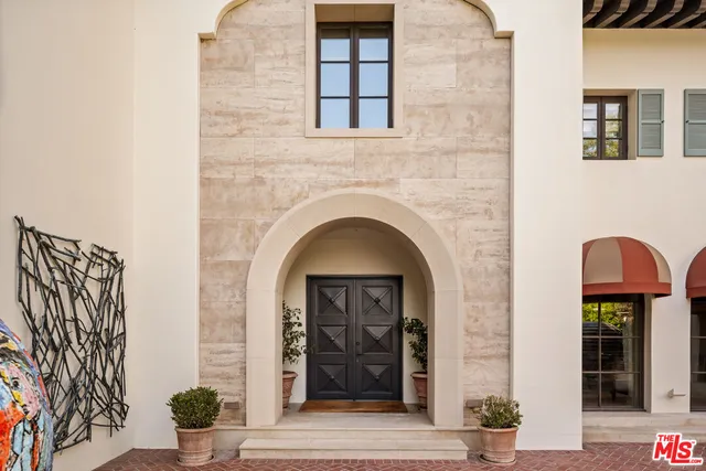 a view of a entryway door of the building