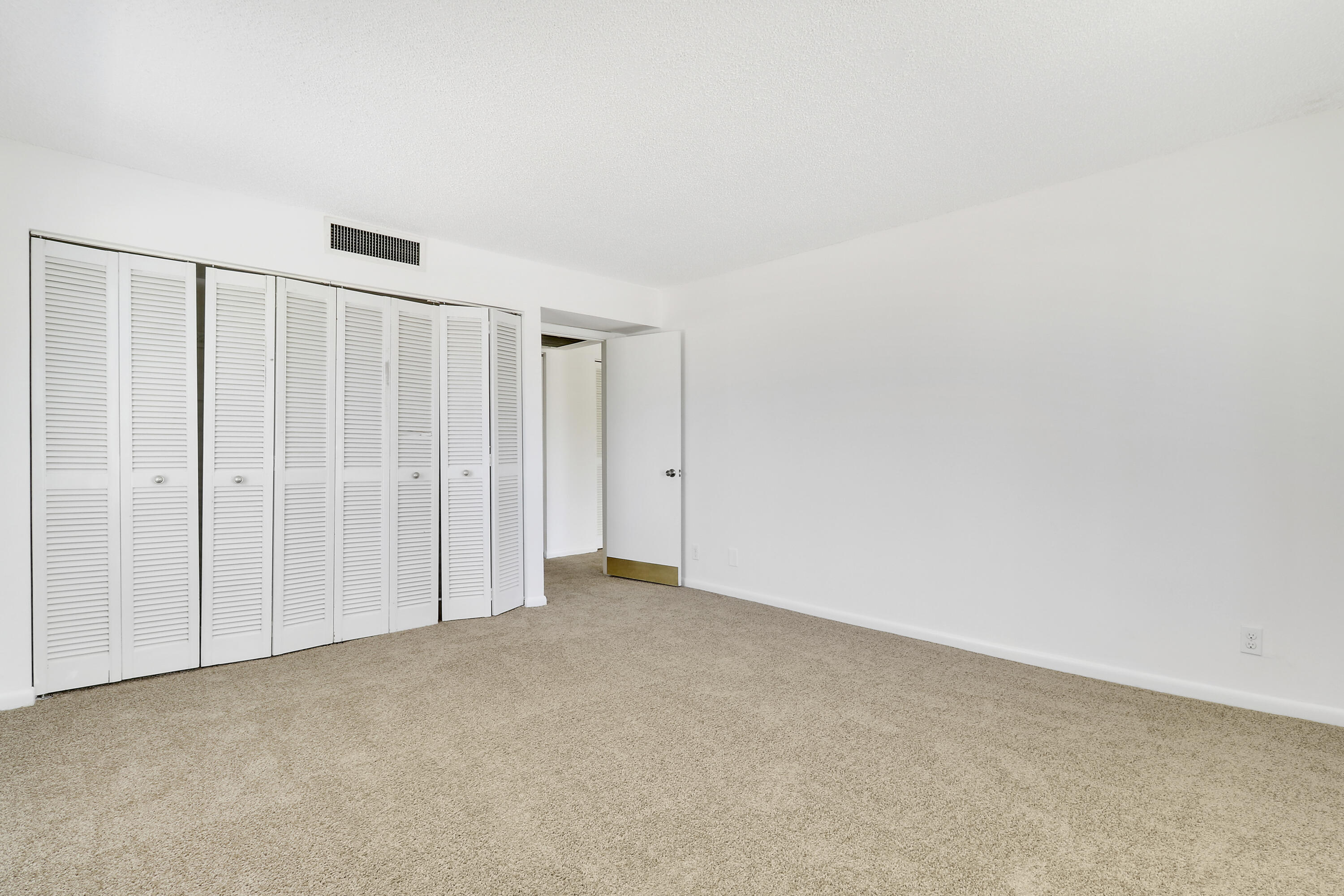 150 Pineview Road, Unit G8 Jupiter, FL 33469 - Photo 9 of 45 House2-3