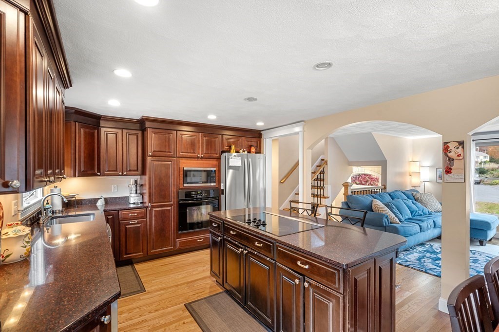 230 Cart Path Road Tewksbury, MA 01876 - Photo 11 of 36 Gallery Image 11