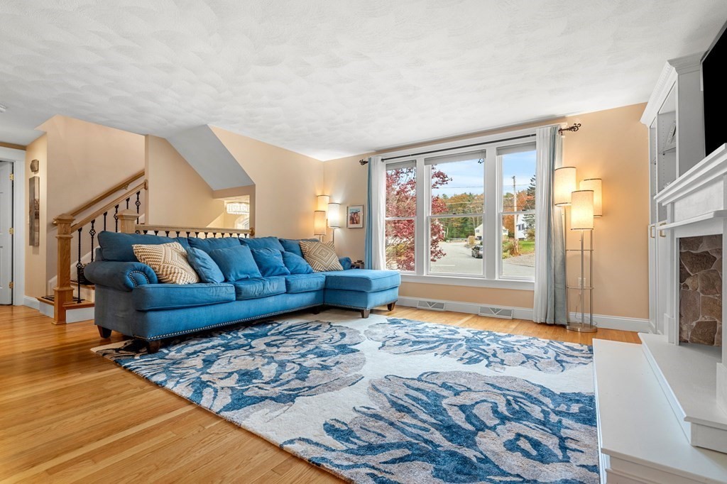 230 Cart Path Road Tewksbury, MA 01876 - Photo 5 of 36 Gallery Image 5