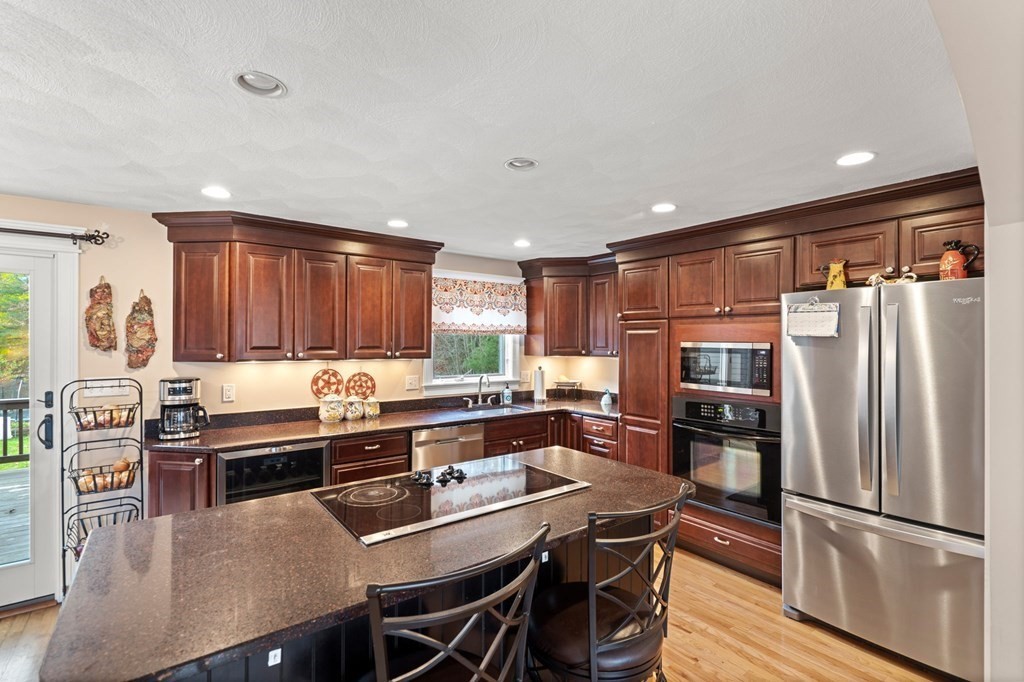 230 Cart Path Road Tewksbury, MA 01876 - Photo 9 of 36 Gallery Image 9